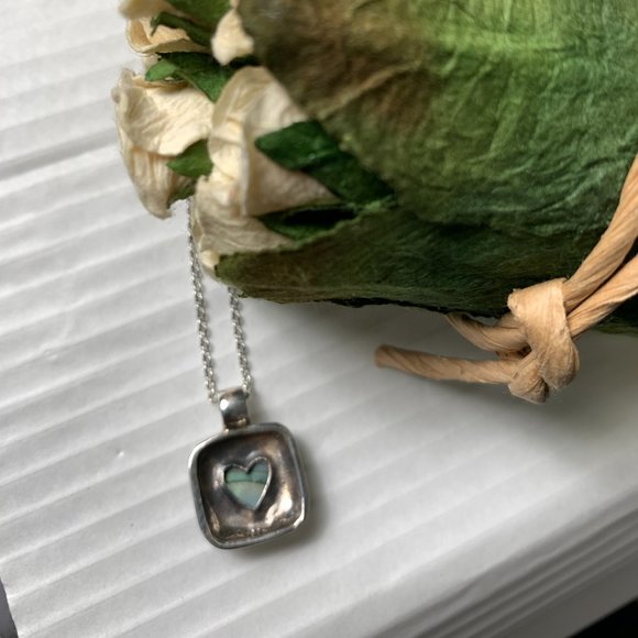 NWOT Silver & Abalone Shell Pendant + Silver Tone Chain - Picture 3 of 3